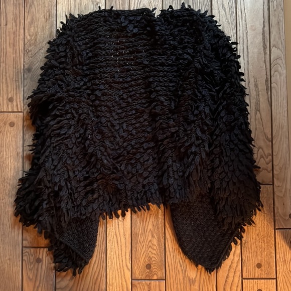 Urban Outfitters License. Black Shag Yarn Cardigan Size S - Picture 2 of 2